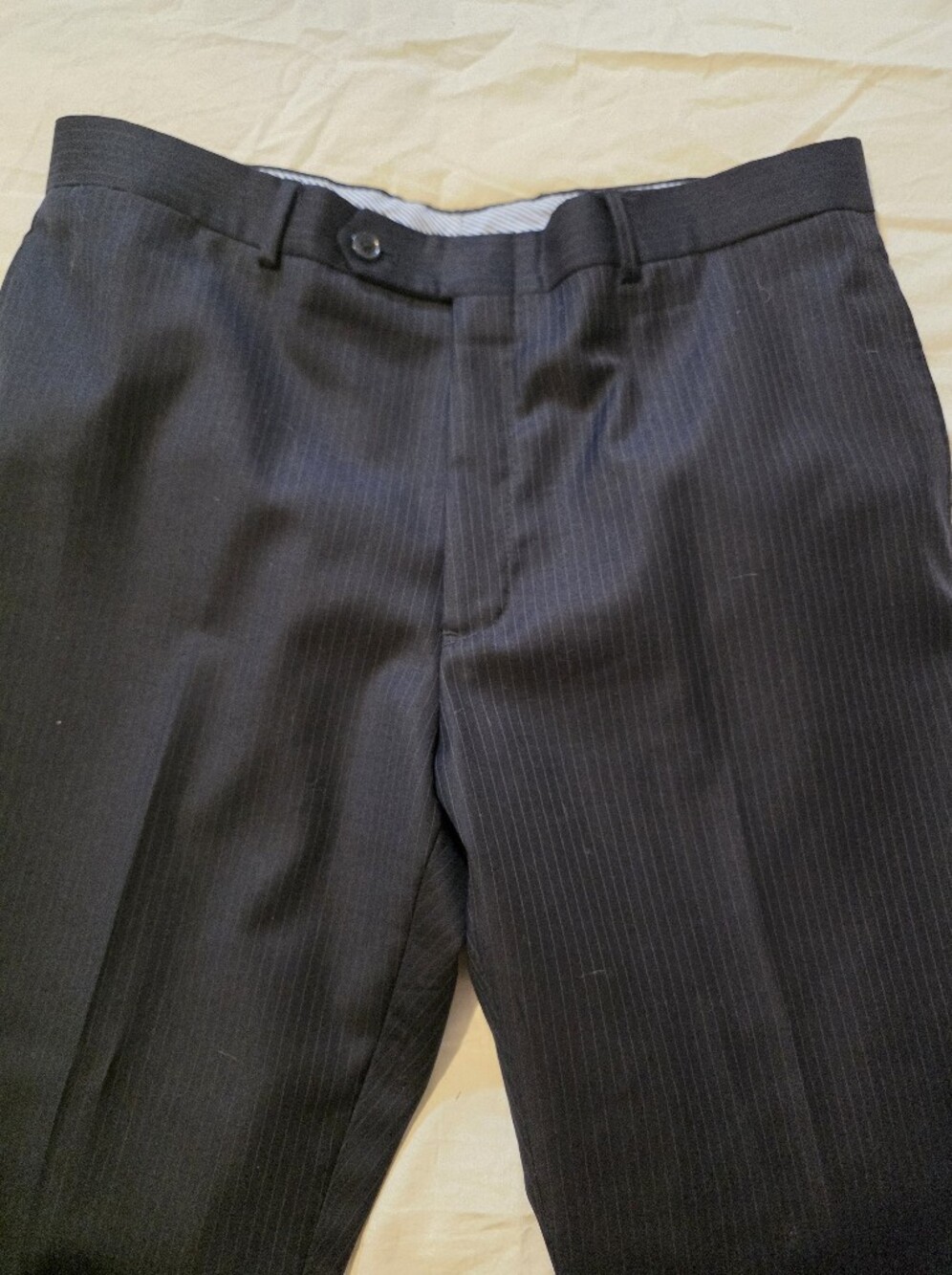 Tommy Hilfiger Men's Navy Blue Pinstripe Suit 42R Pants Are 36/34 - Picture 7 of 9
